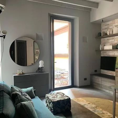 New Stylish Studio With Terrace, In Porta Venezia * Milán